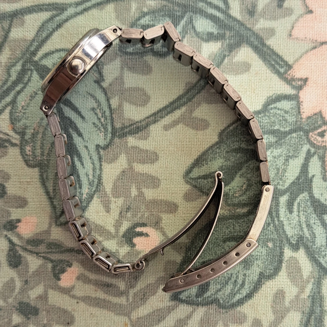 Silverfärgad Inex armbandsur i stål - 4