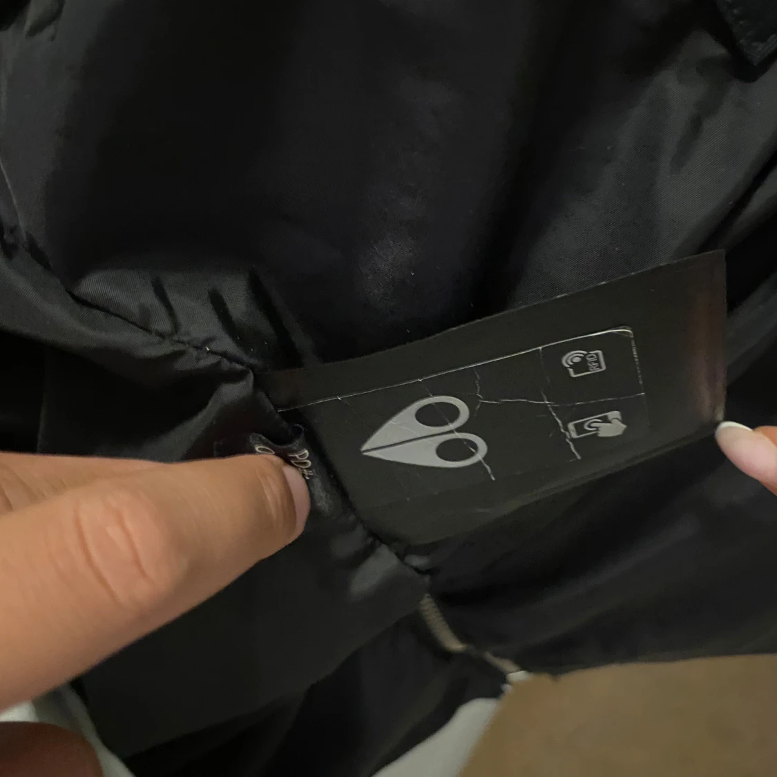 Svart dunjacka Moose Knuckles päls - 4