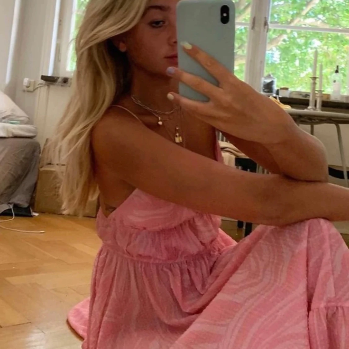 Rosa långklänning med mönster - 2