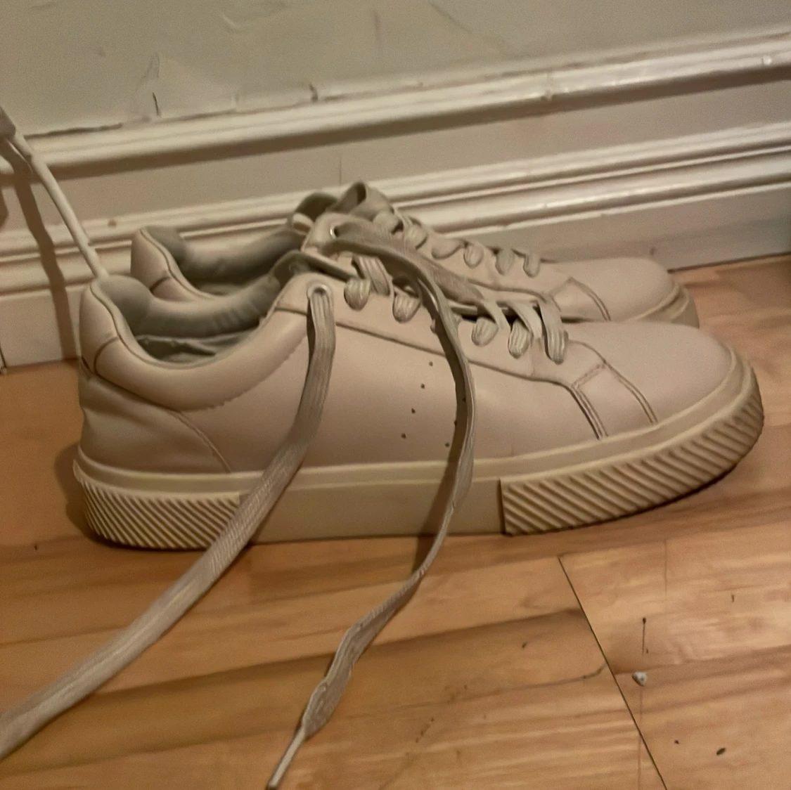 Vita pull & bear  sneakers med platt sula - 1