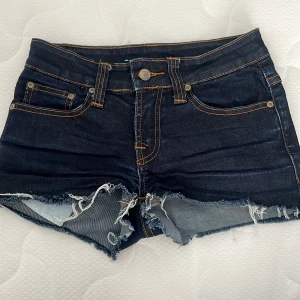 Snygga shorts 🪐 - Jättebra skick jättesnygga shorts från nudie jeans co 