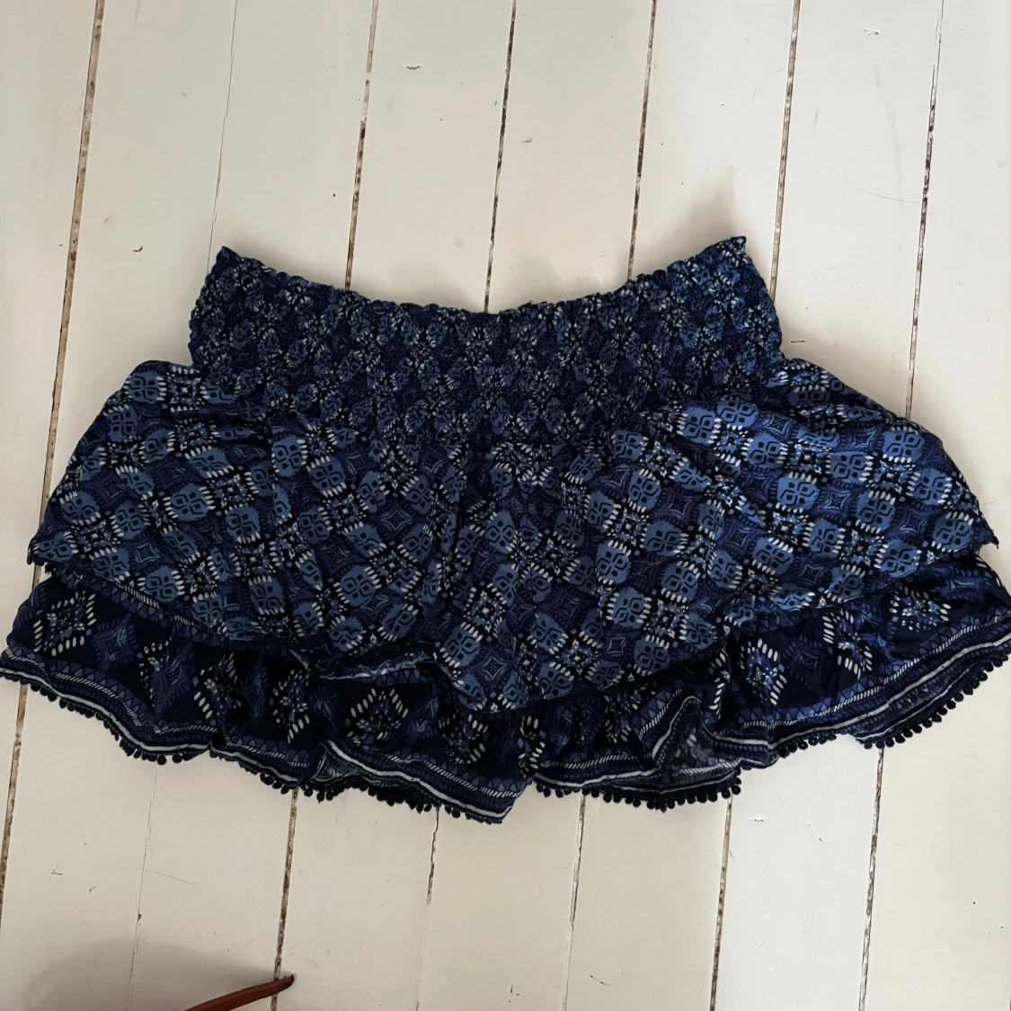 Blå mönstrad mini kortkjol från Superdry