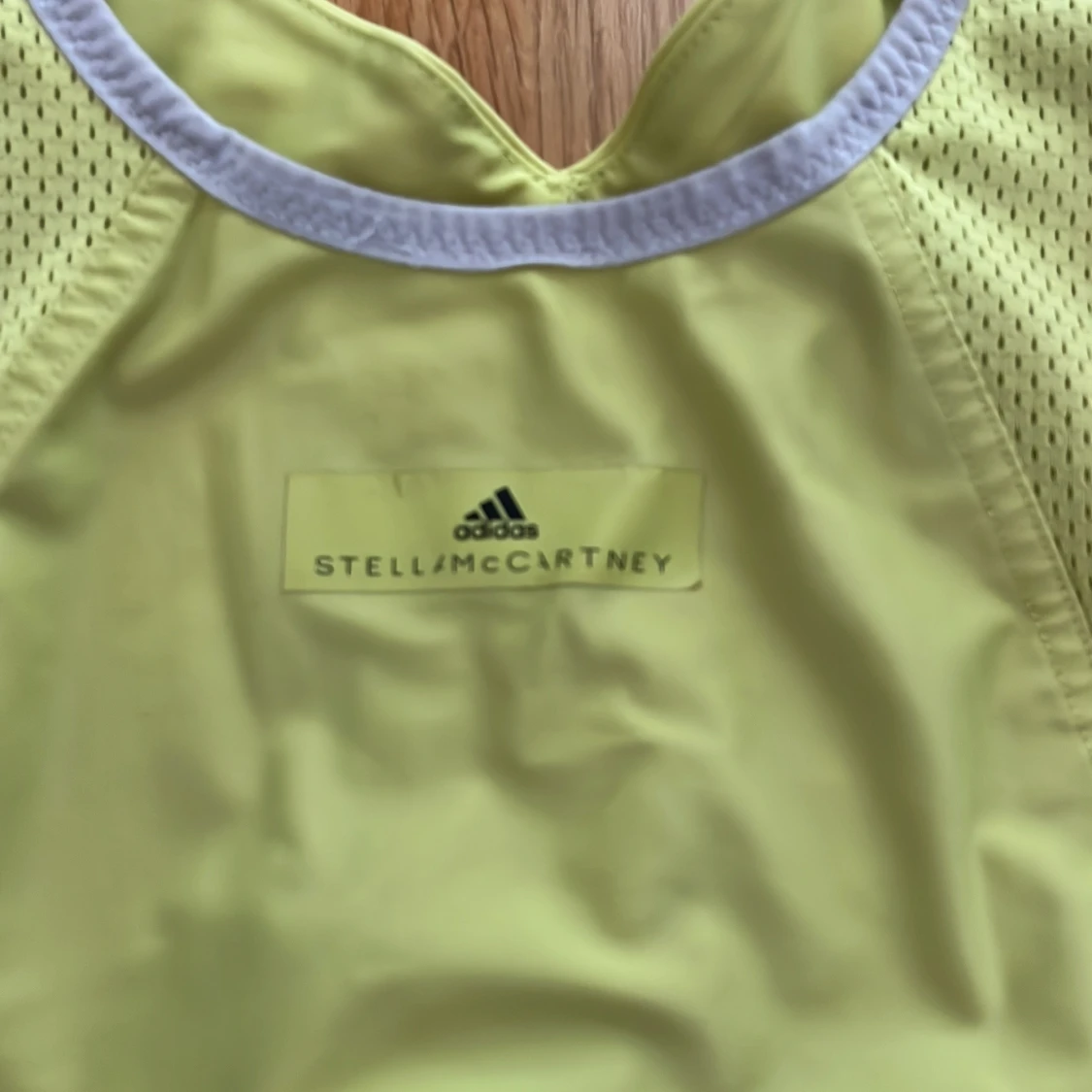 Gul/ grön linnetopp från Adidas Stella McCartney - 2