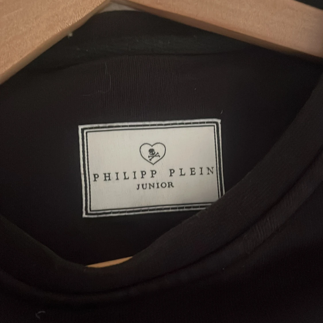 Svart sweatshirt från Philipp Plein Junior med dödskalle MÖTS UPP I GBG  - 2