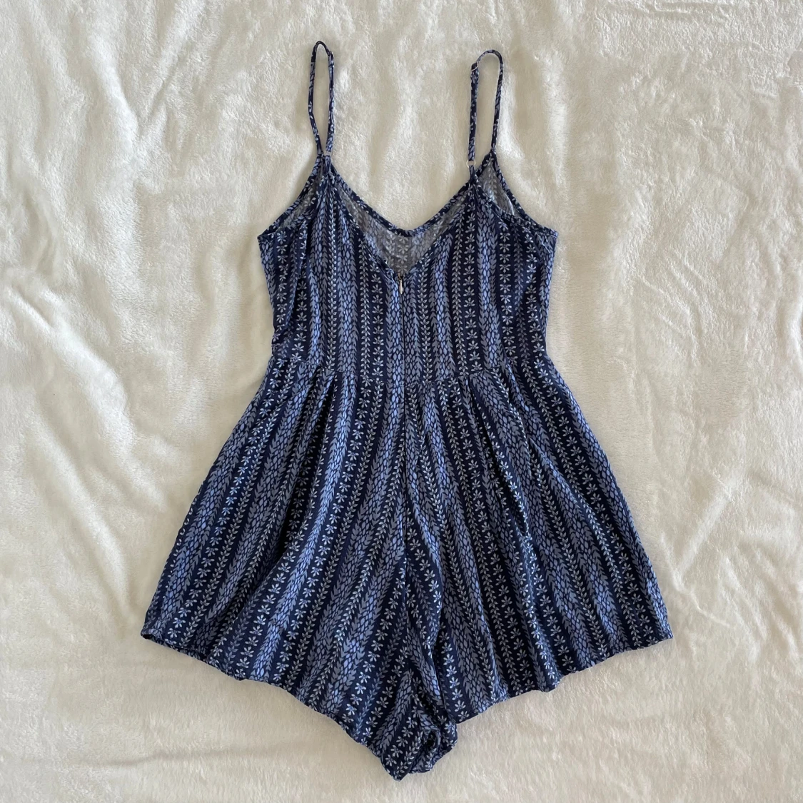 Bluesteel blå mönstrad playsuit med smala axelband - 1