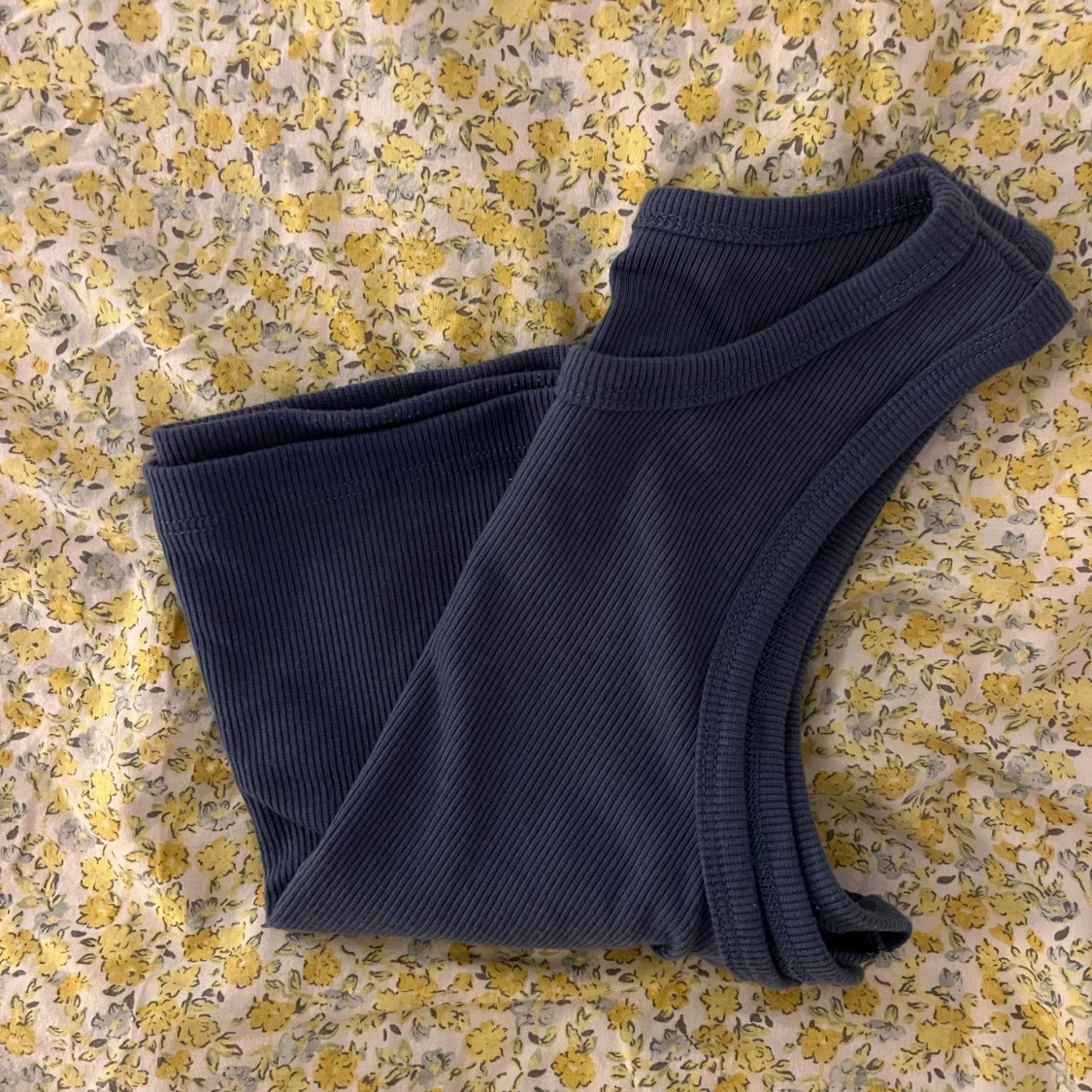 Mörkblå ribbad linnetopp - 2