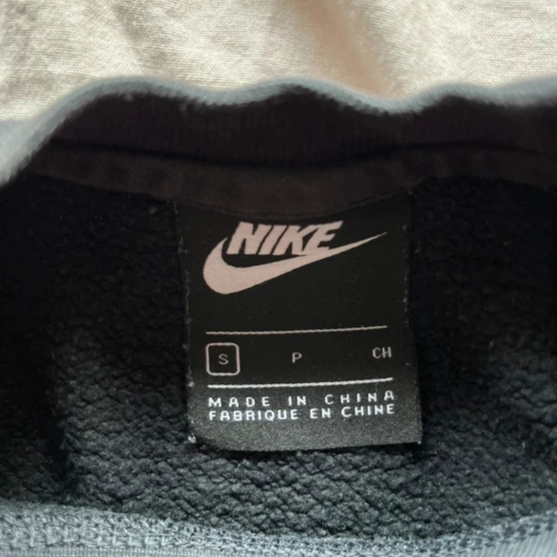 Svart sweatshirt från Nike - 2