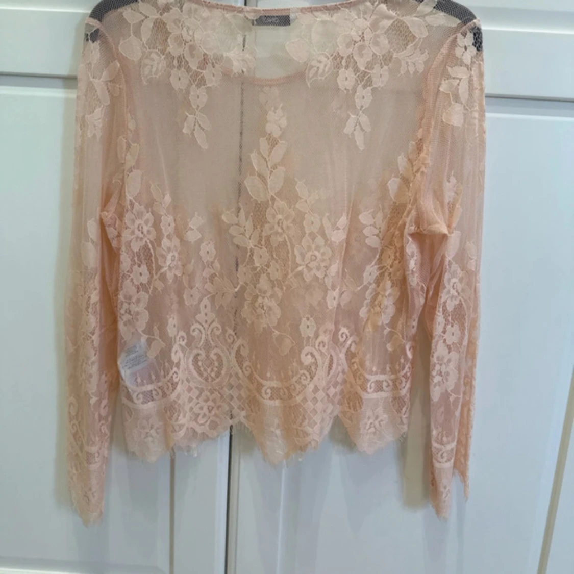 Ljusrosa spetsblus från ONLY - 1