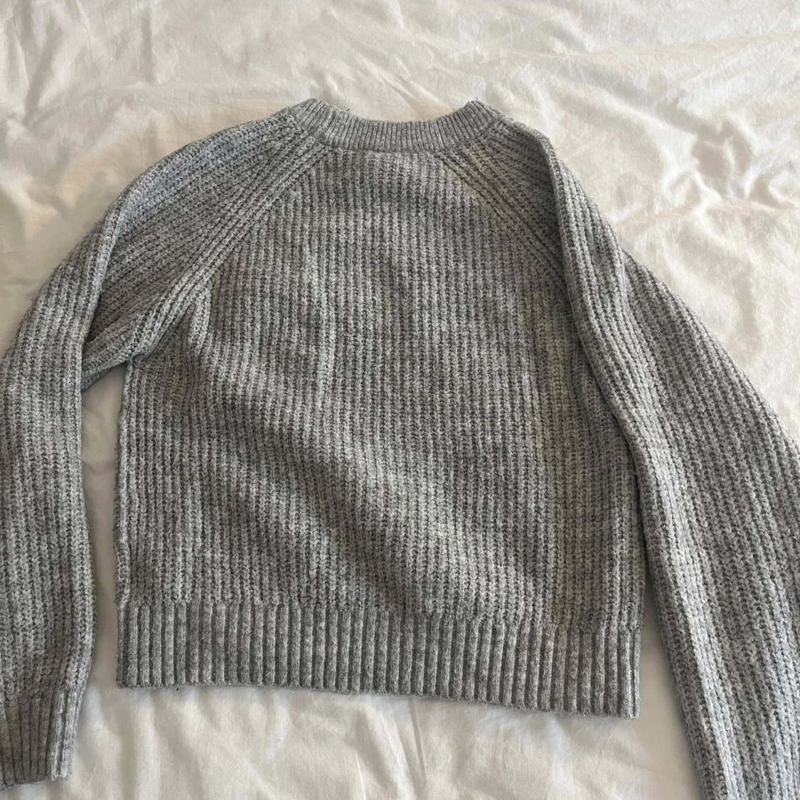 Grå stickad tröja från Lindex - 1