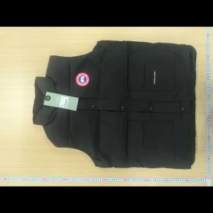 Canada Goose - XL Canada goose vest herr oanvänt.