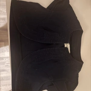 Blå- svart bolero - Supersnygg bolero .