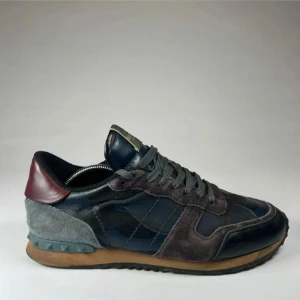 Valentino rockrunners. - Fräscha skor. Sköna och luftiga i bra skick!