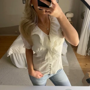 Volang topp - Så söt topp med volanger!!