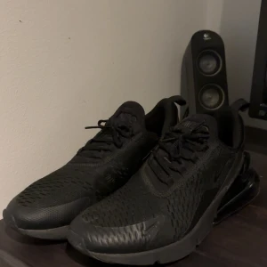 Svarta Nike Air Max 270 sneakers - Nike Air Max 270s. Strl 44. Ingen låda.