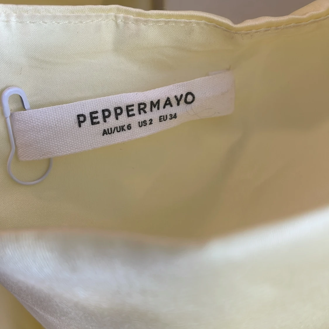 Ljusgul fest/ långklänning från Peppermayo - 2