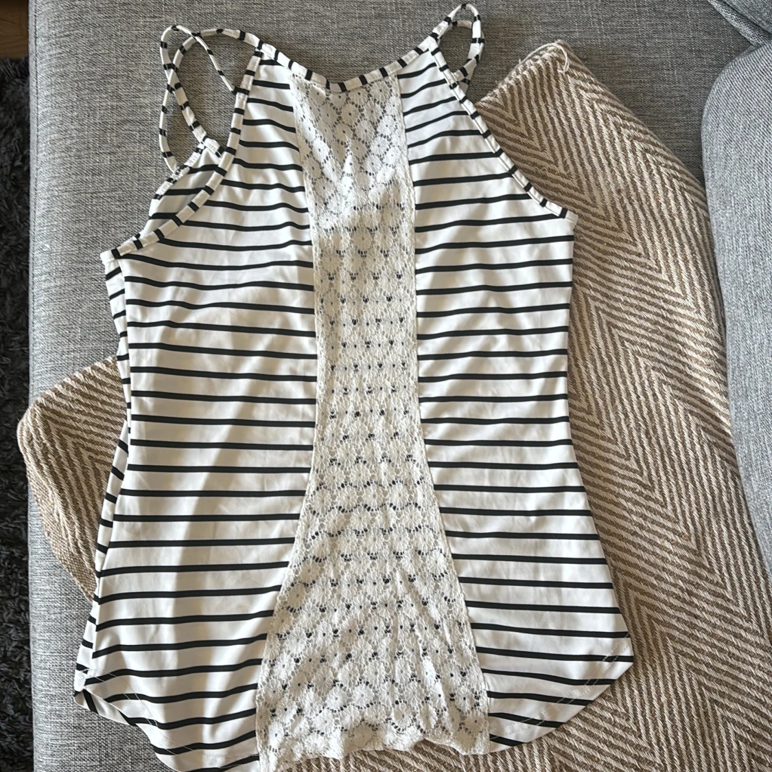 Randig linnetopp med spets från SHEIN - 1