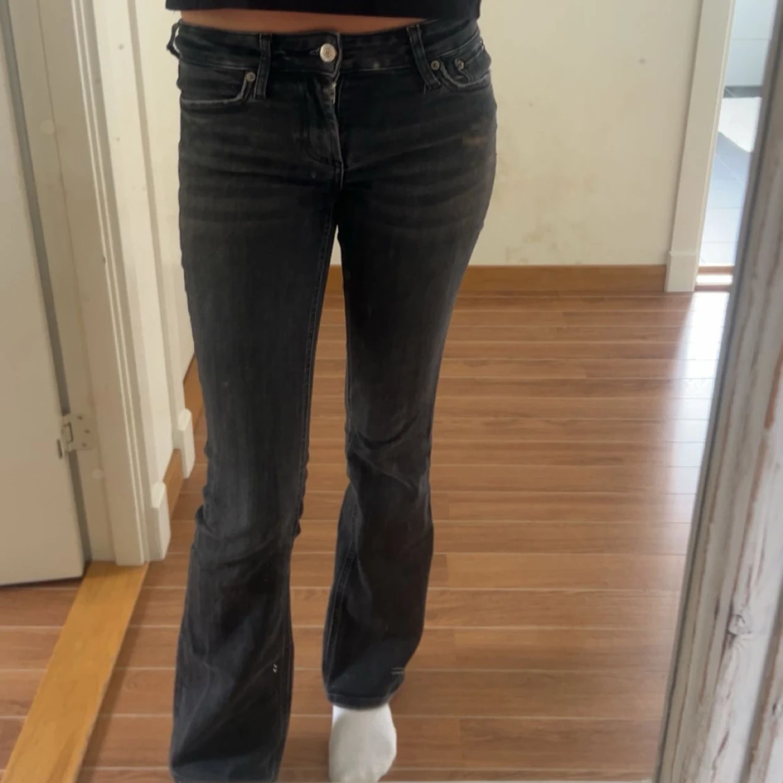 Grå bootcut jeans från Zara