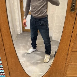 Replay jeans  - Ett par snygga jeans från Replay i storlek W34 L34 i modellen Anbbas 