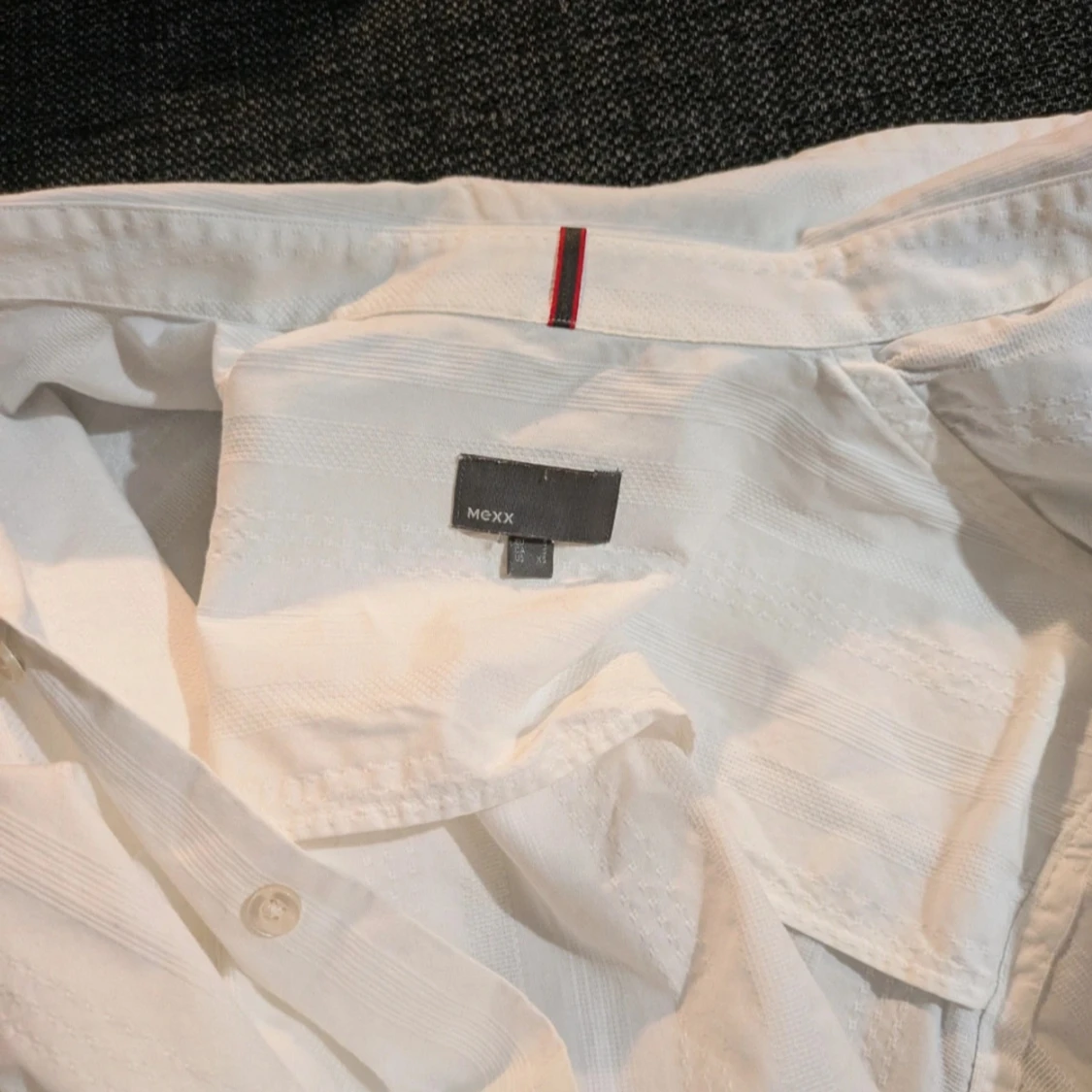 Vit skjorta från Mexx med struktur - 4