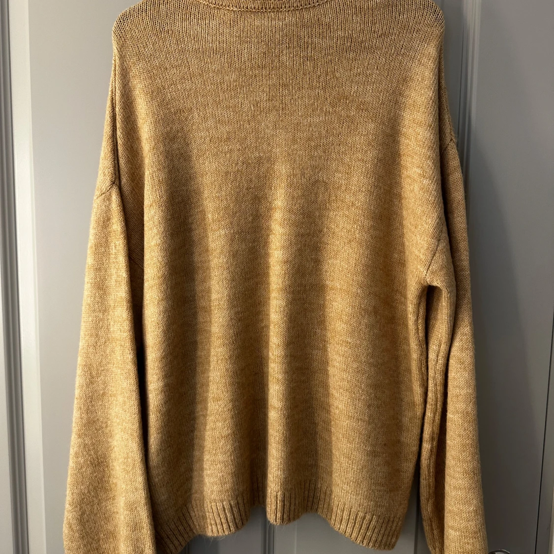 Beige polotröja stickad - 1