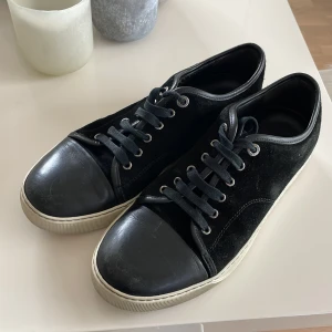 Lanvin - Säljer nu mina lanvin storlek uk9 alltså ungefär 43 skriv pm för mer info