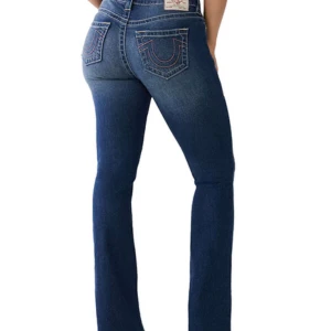 TRUE RELIGION - Säljer mina True religion jeans. Nästan aldrig använda då jag råkade beställa fel storlek💞har använt 2-3gånger max.