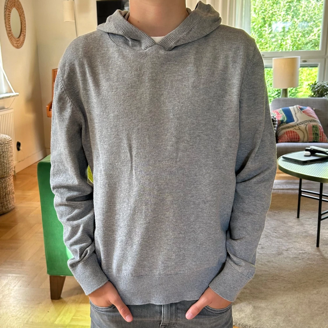Grå hoodie från Grunt 