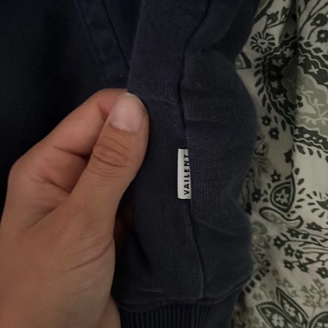 Mörkblå hoodie från Vailent - 3