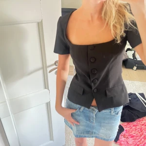 Topp - Jättefin kostym topp som är mörkbrun!