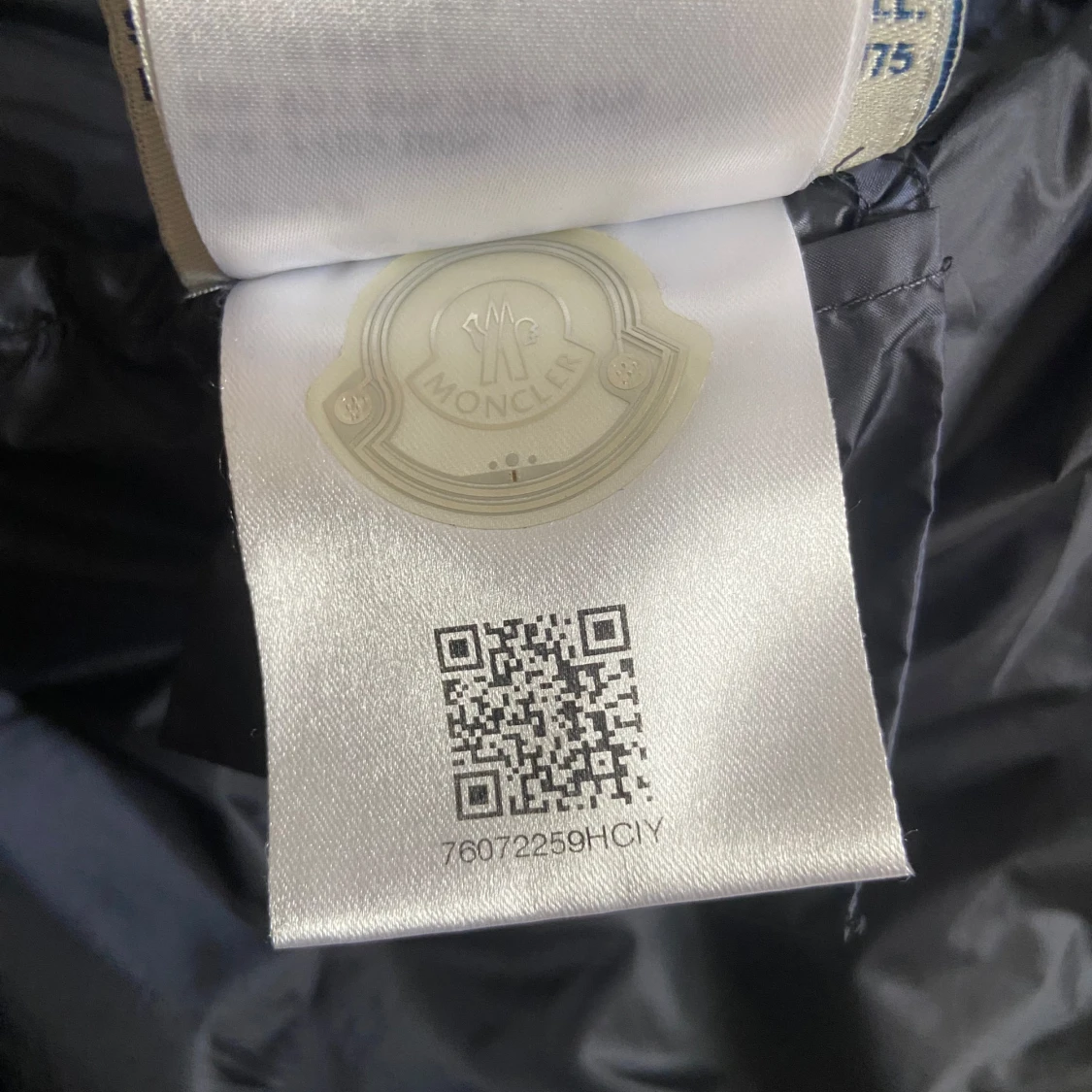 Svart dunväst från Moncler - 3