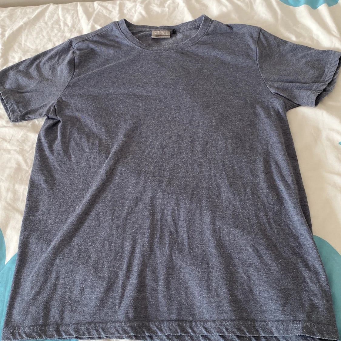 Grå/blå  T-shirt  från Etirel i bomull - 1