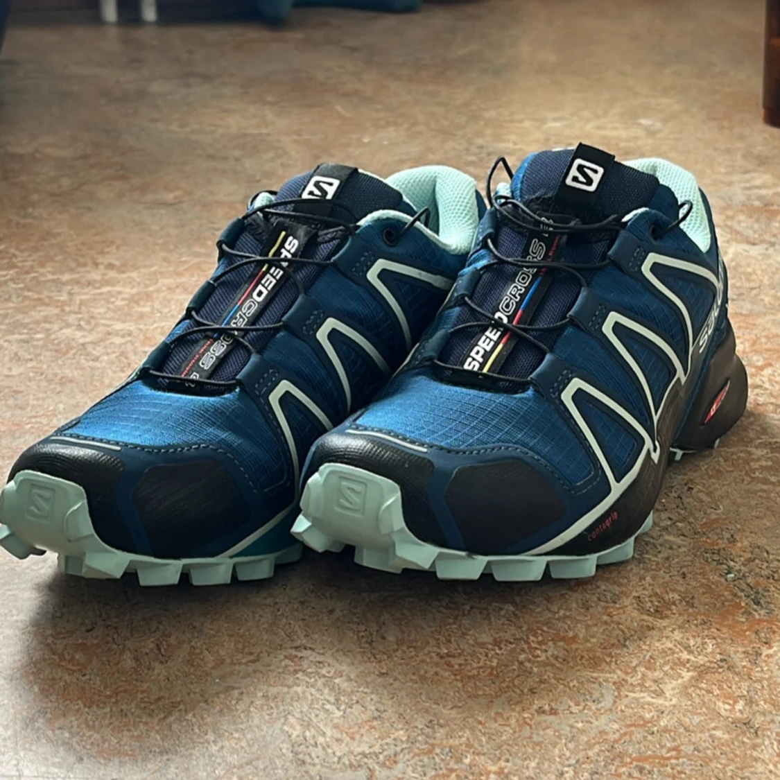 Trailskor Salomon Speedcross 4