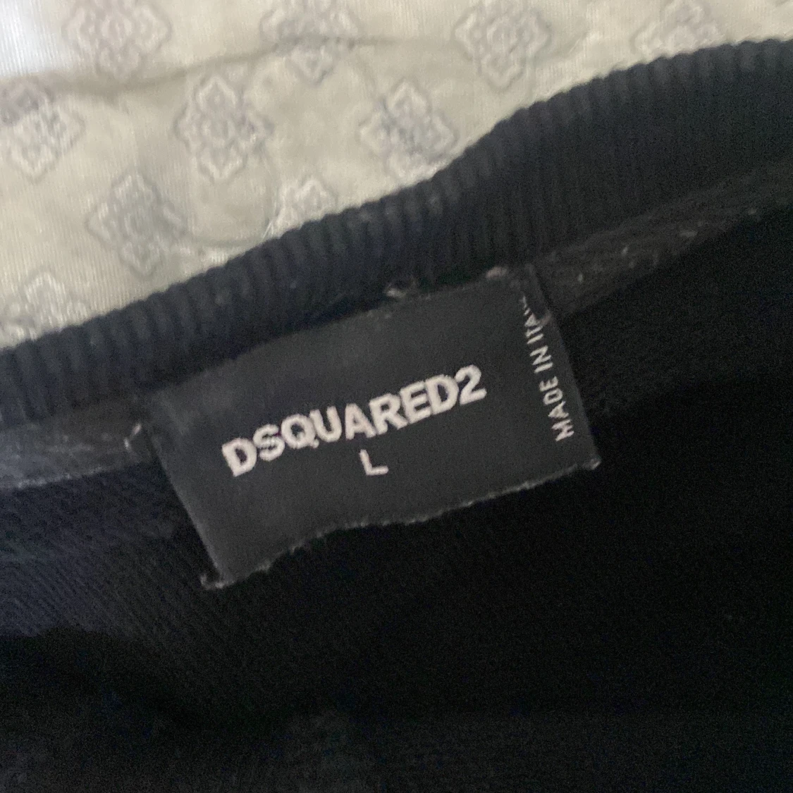 Svart Dsquared2 ICON sweatshirt L fast passar m också  - 1