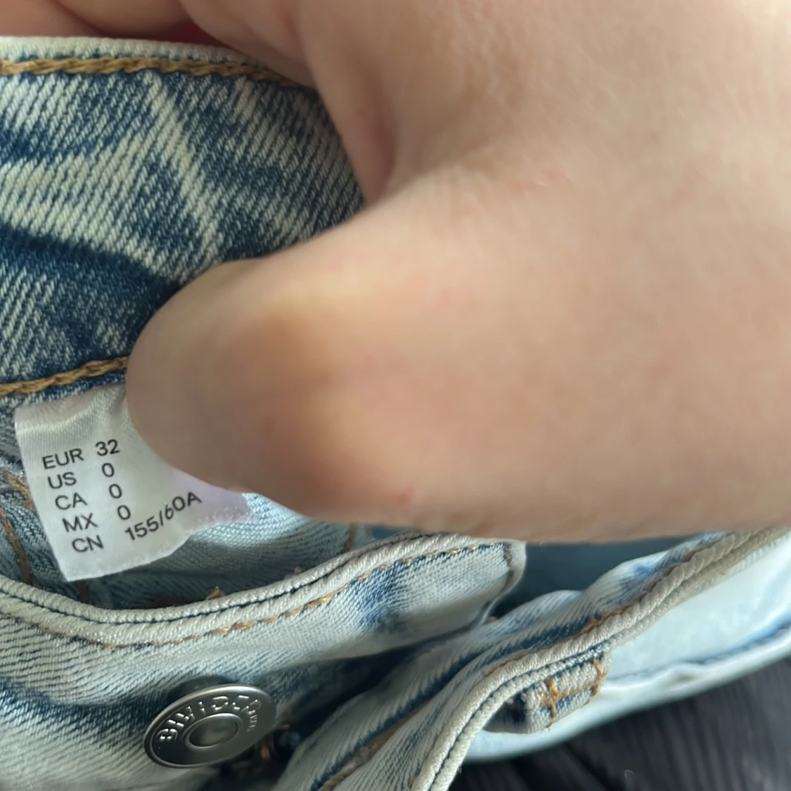 Ljusblå bootcut jeans  - 4