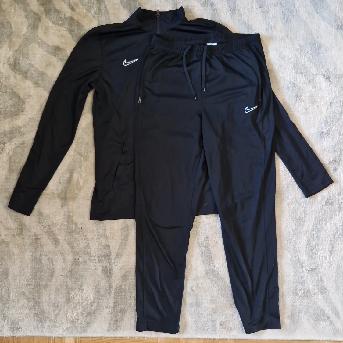 Nike tracksuit