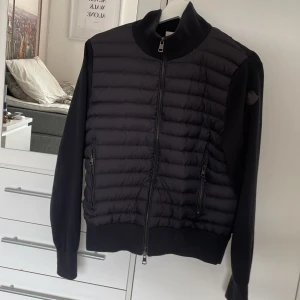 Svart cardigan  - Fin cardigan 