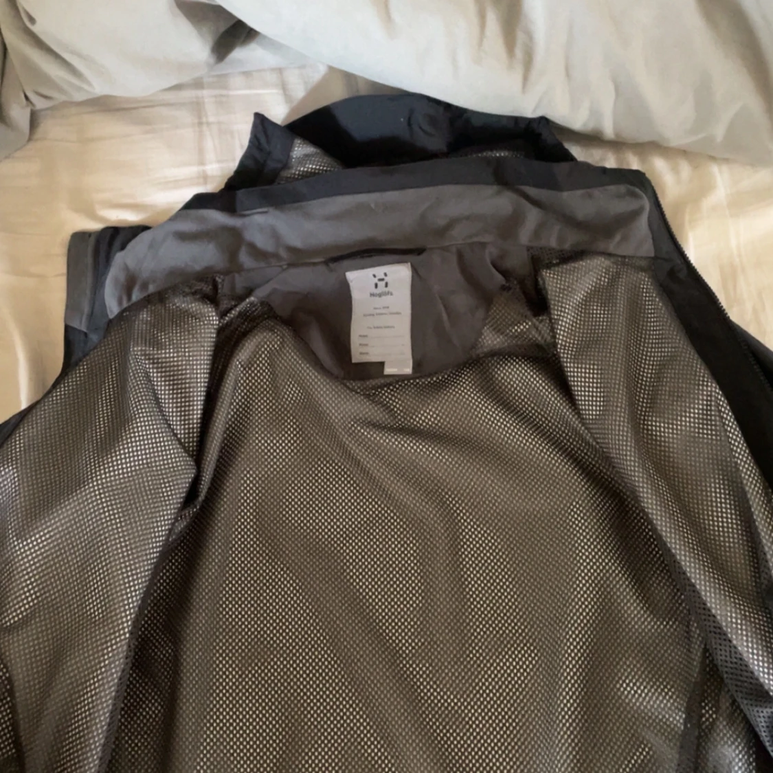 Svart vindjacka Haglöfs  - 2