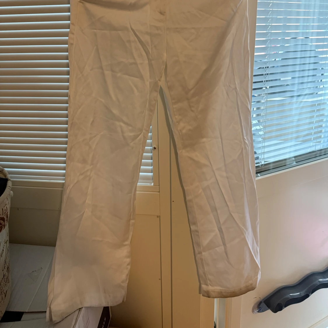 Vita kostymbyxor med hög midja H&M - 1