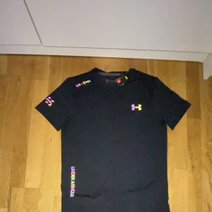 Svart Under Armour reflective Set - Ett coolt reflekterande set från Under Armour!