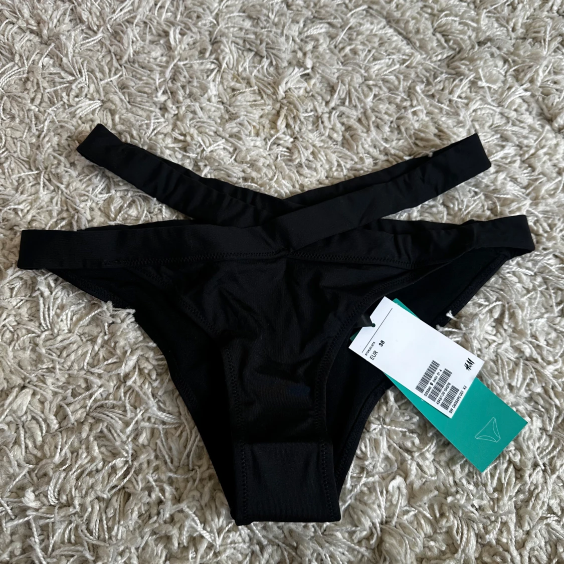 Svarta bikiniunderdelar från H&M