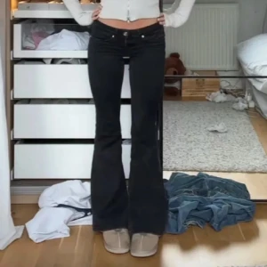 Lågmidjade bootcut jeans - Inga defekter 