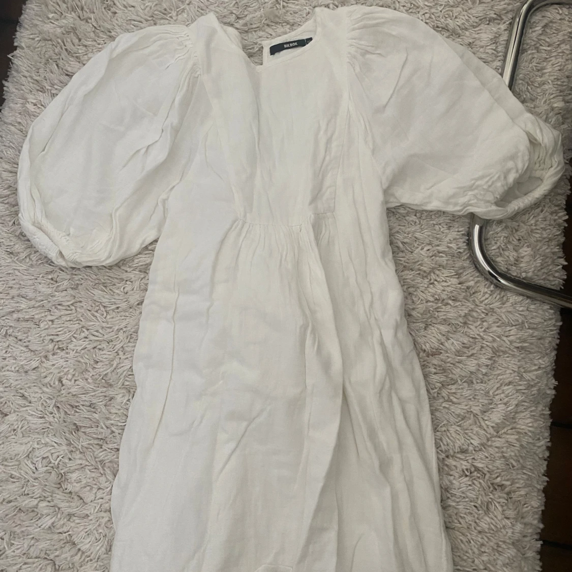 Vit klänning från BikBok