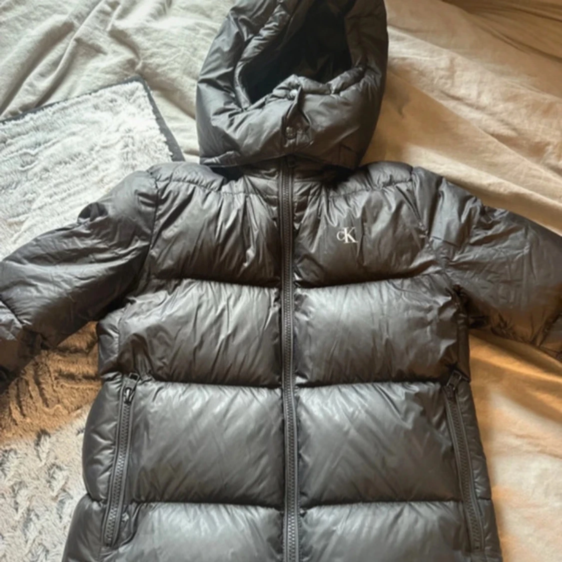 Svart dunjacka från Calvin Klein - 1