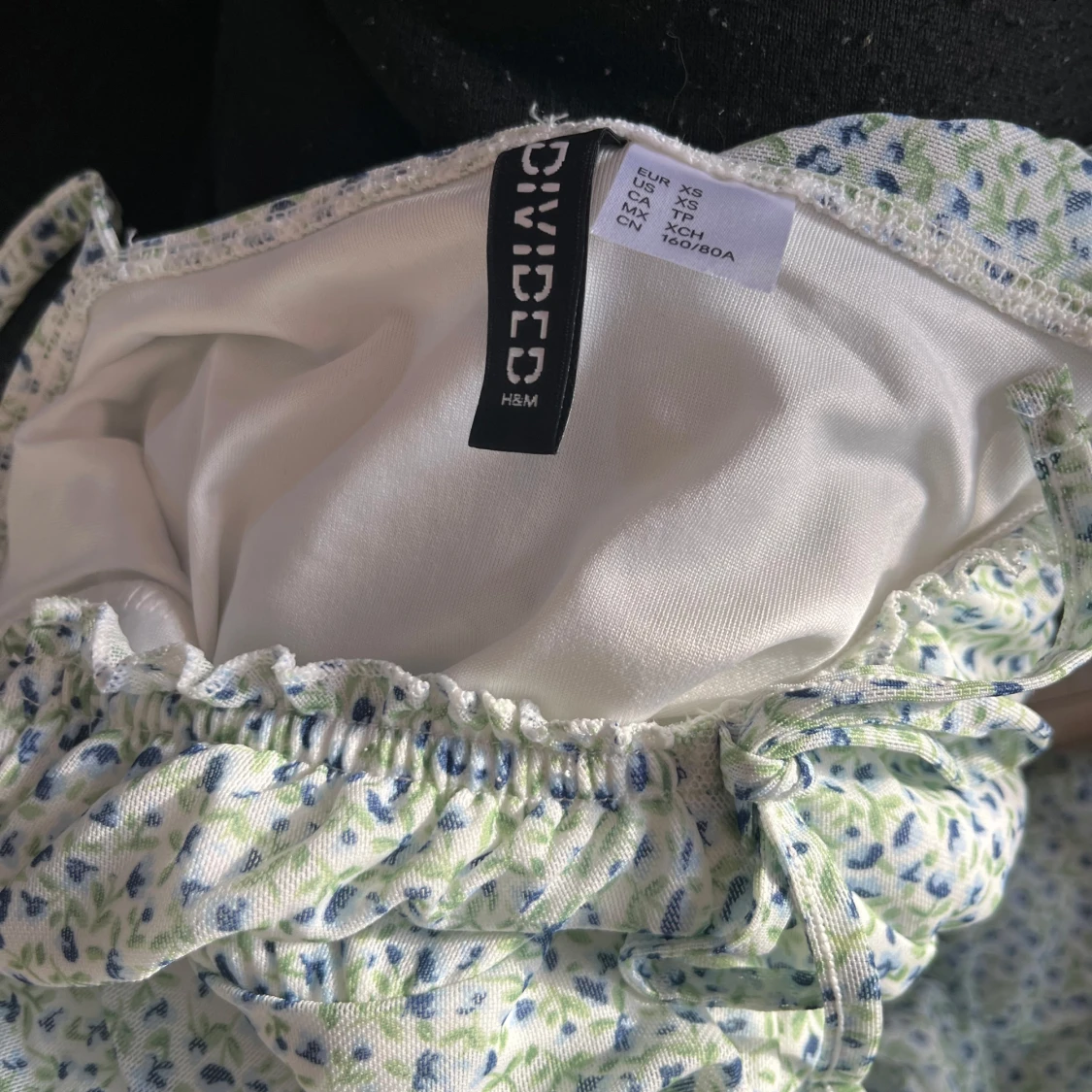 Blommig klänning från H&M - 2