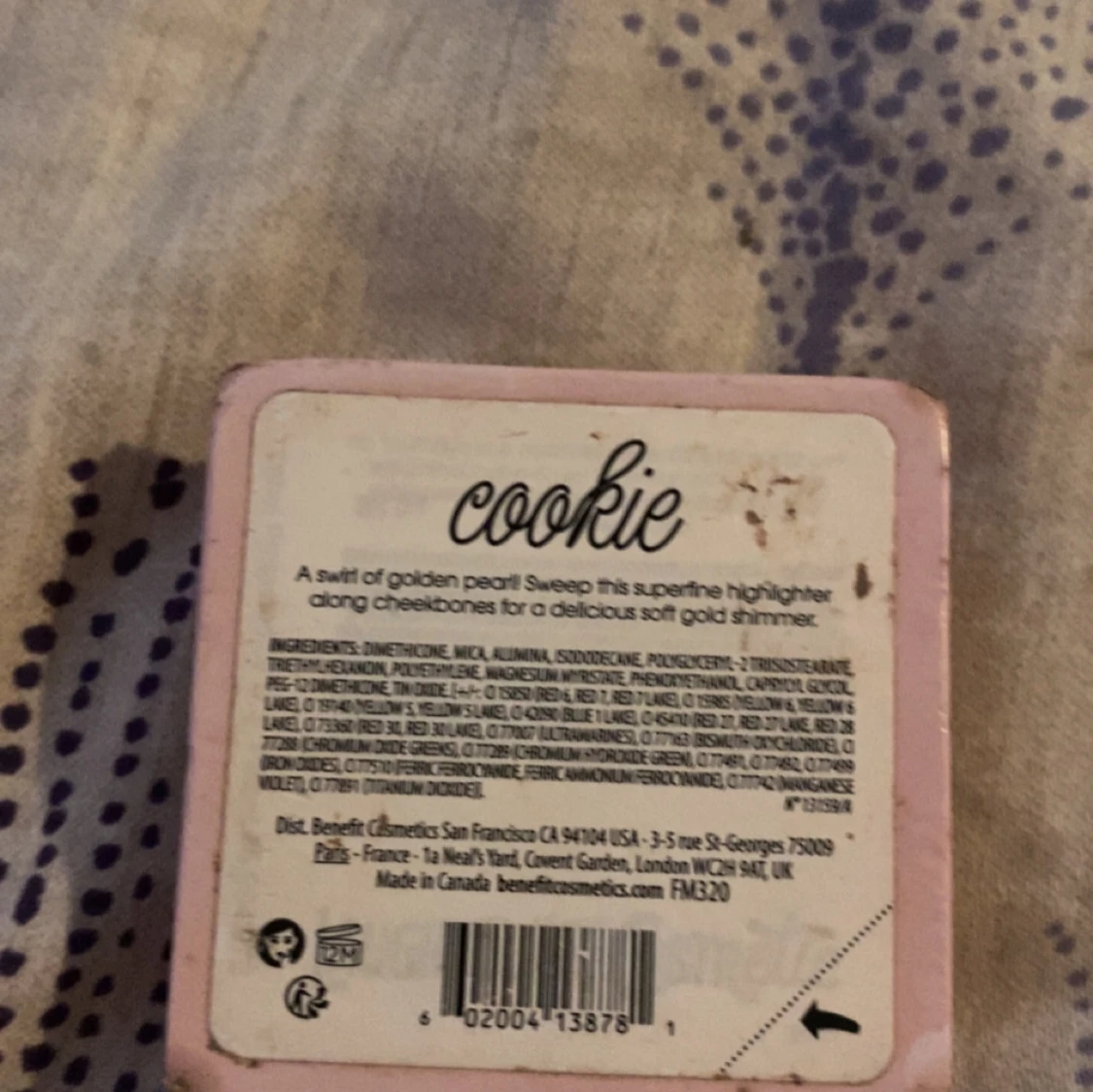 Highlighter Cookie från Benefit - 2