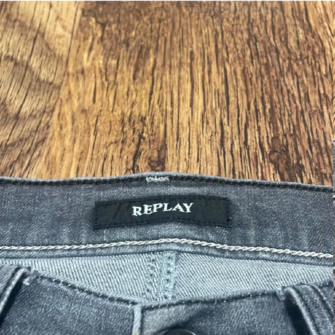 Grå jeans från Replay - 2