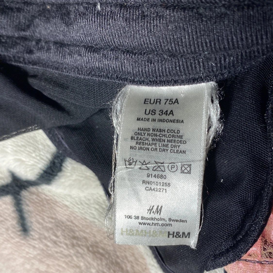 Svart korsettopp med rosa snörning H&M - 3