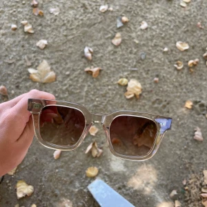 Chimis 04 ecru  - Nyskick använda Max 3 ggr då dom inte passar mig 