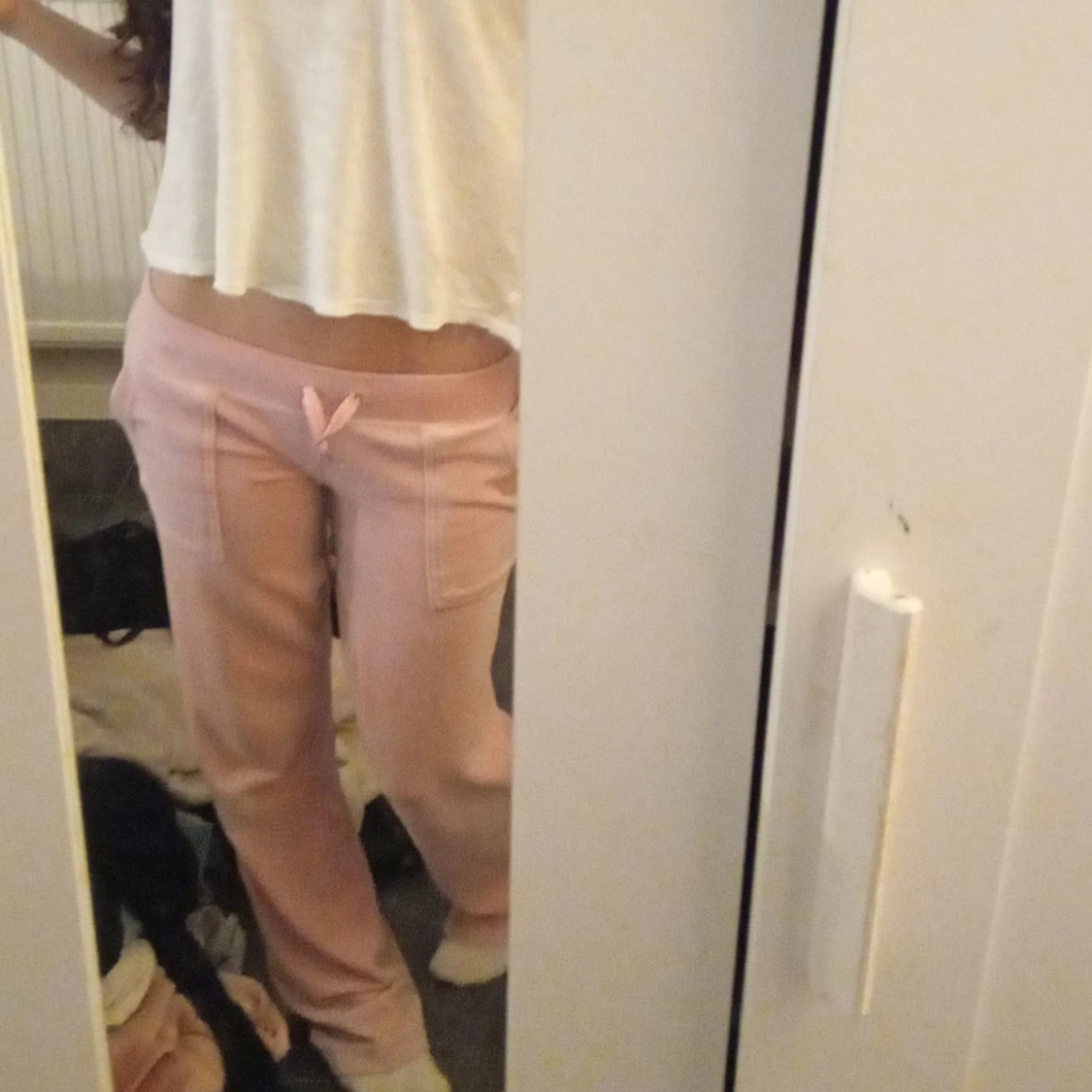 Ljusrosa lågmidjade juicy byxor