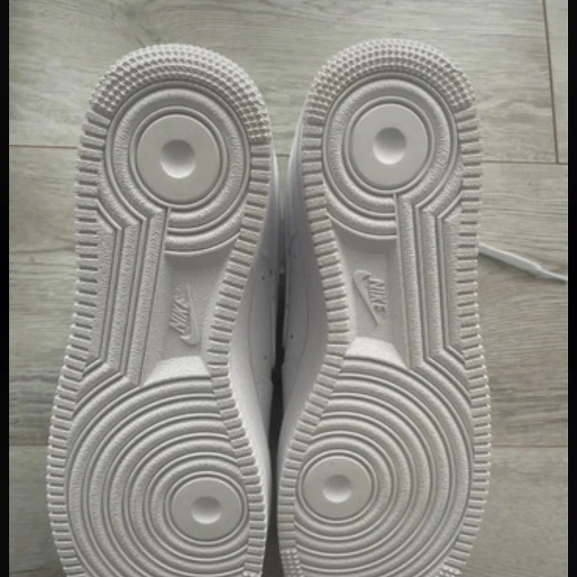 Nike Air Force 1 vita sneakers strl 44 - 3